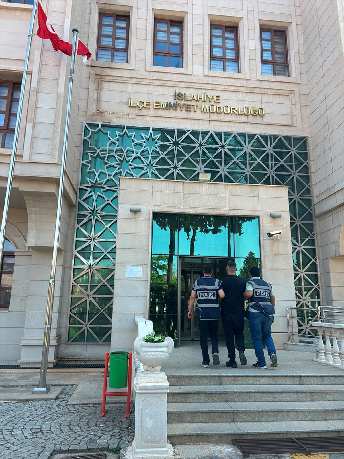 Gaziantep İslahiye\'de yağma suçundan 8 yıl 8 ay cezalı hükümlü yakalandı