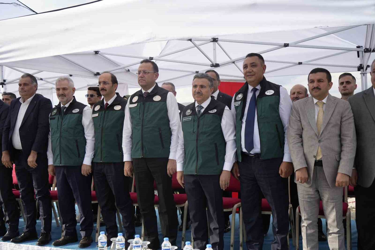 Gümüşhane\'de Çamur Barajı\'nda su tutma işlemi başlatıldı, 56 bin 500 dekar sulanacak