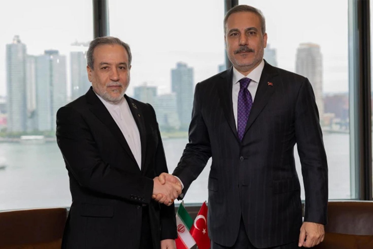 Hakan Fidan\'dan New York\'ta kritik temas! Arakçi ile bir araya geldi