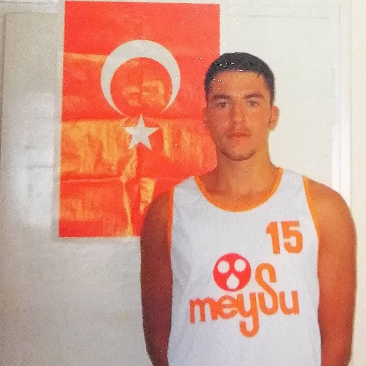 Hasan Aksoyak, 40. aktif sezonunda oyuncu ve başantrenör olarak devam ediyor