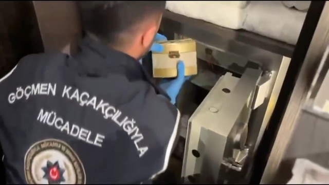 Para yurt dışından gelmiş gibi gösterildi! 33 tutuklama, 32 şirkete kayyum