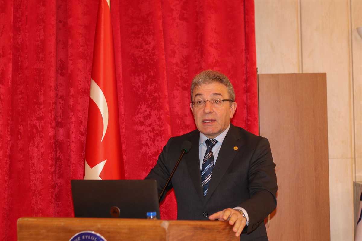 İzmir\'de savunma sanayisi, akademi ve sanayi temsilcileri buluştu