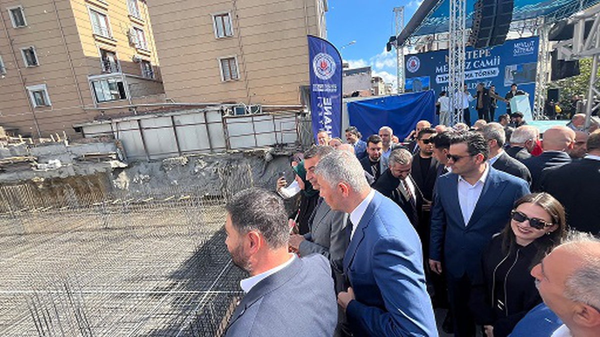 Kağıthane\'de Nurtepe Merkez Camii\'nin 600-800 kişilik ibadet alanıyla temeli atıldı
