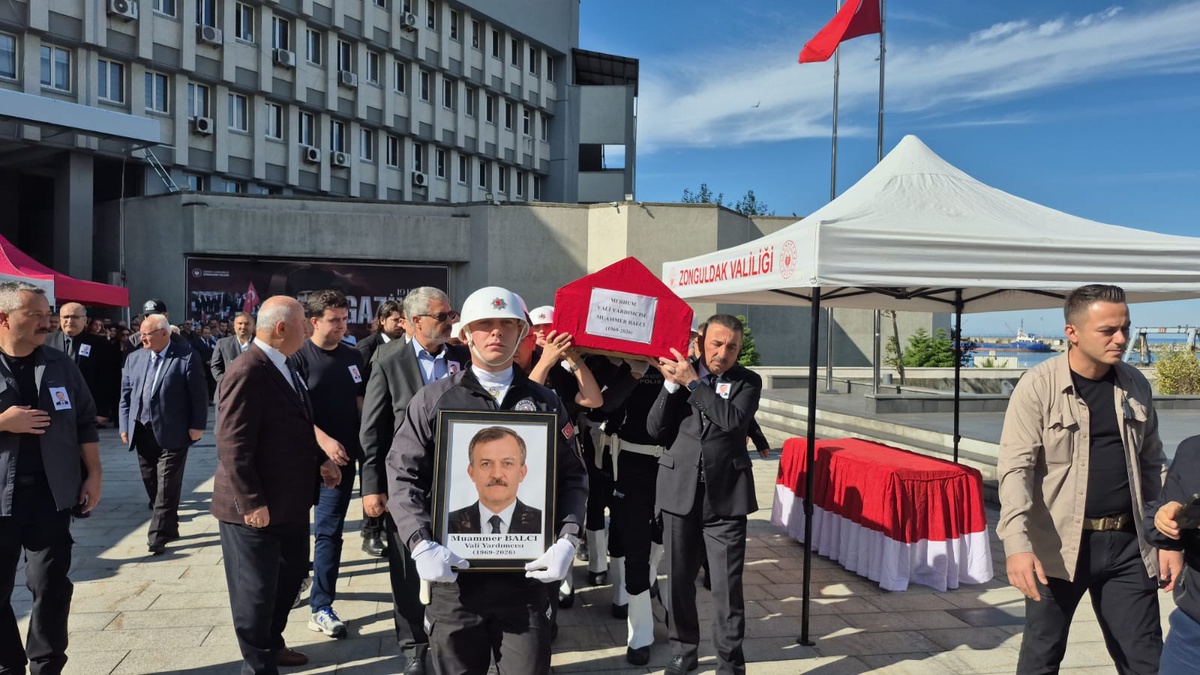 Kalp krizi sonucu ölen Zonguldak Vali Yardımcısı Muammer Balcı için tören yapıldı