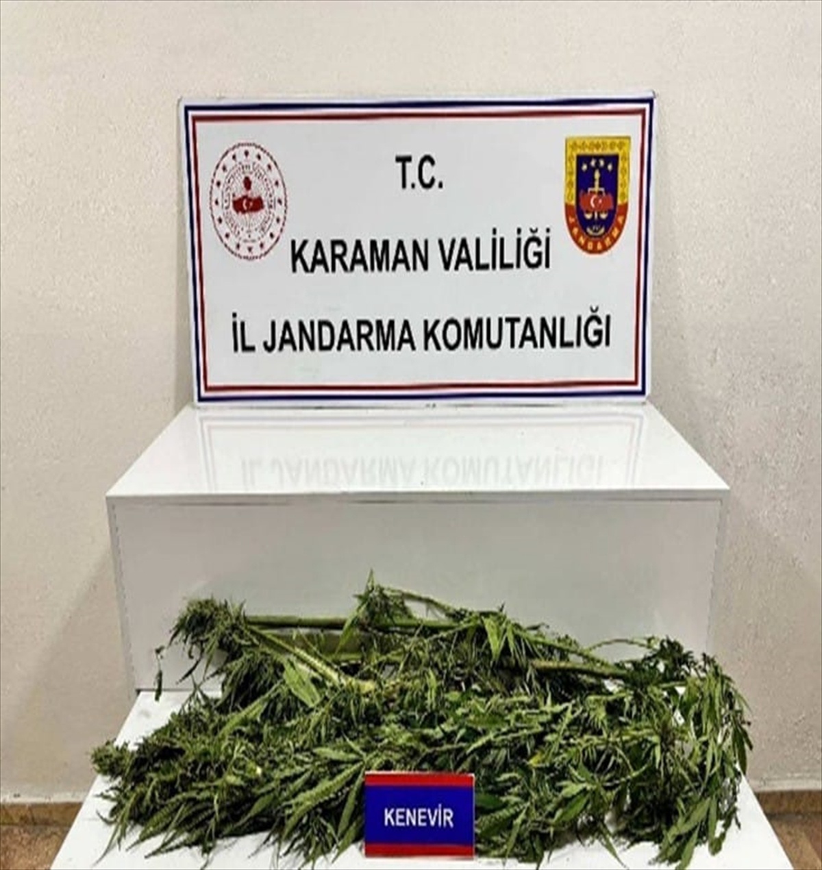 Karaman\'da jandarma 14 bin 372 kişiyi sorguladı, aranan 31 kişi gözaltına alındı