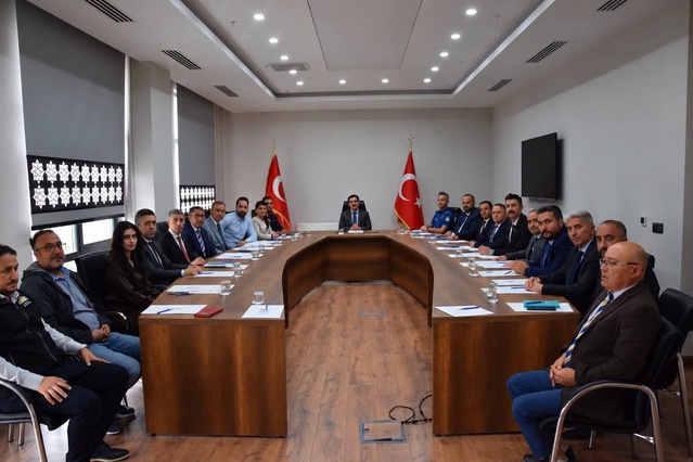 Karapınar'da İlçe İdare Şube Başkanları toplantısı Öztürk başkanlığında yapıldı