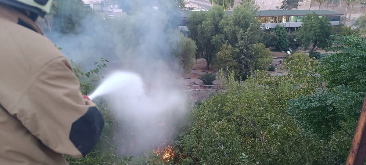 Hatay Kırıkhan\'da bahçe yangını itfaiyenin müdahalesiyle kontrol altına alındı