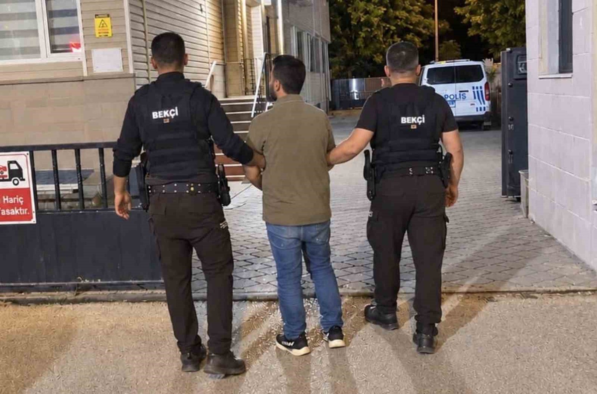 Kırıkkale\'de hakkında 6 yıl kesinleşmiş hapis cezası bulunan hükümlü araçta yakalandı