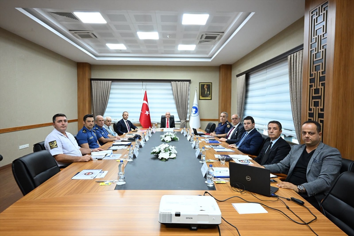 Kırklareli\'nde Vali Turan başkanlığında üniversite güvenlik toplantısı düzenlendi