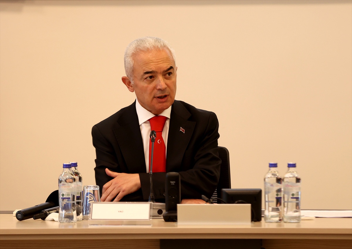 Kırklareli Valisi Turan, bağımlılıkla mücadelede UYUMA ve farkındalığı öne çıkardı
