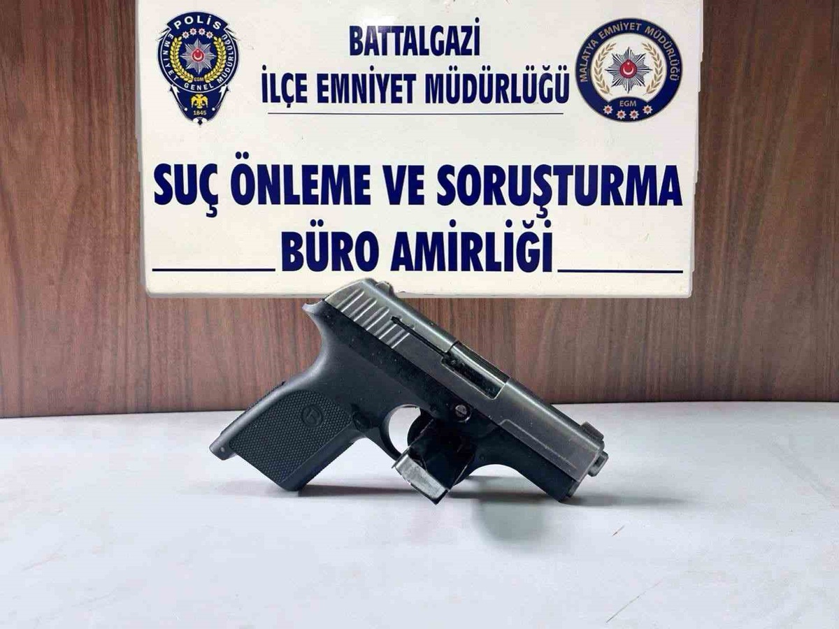 Malatya\'da 20-24 Eylül çalışmalarında silahlar ele geçirildi, 39 aranan şahıs yakalandı