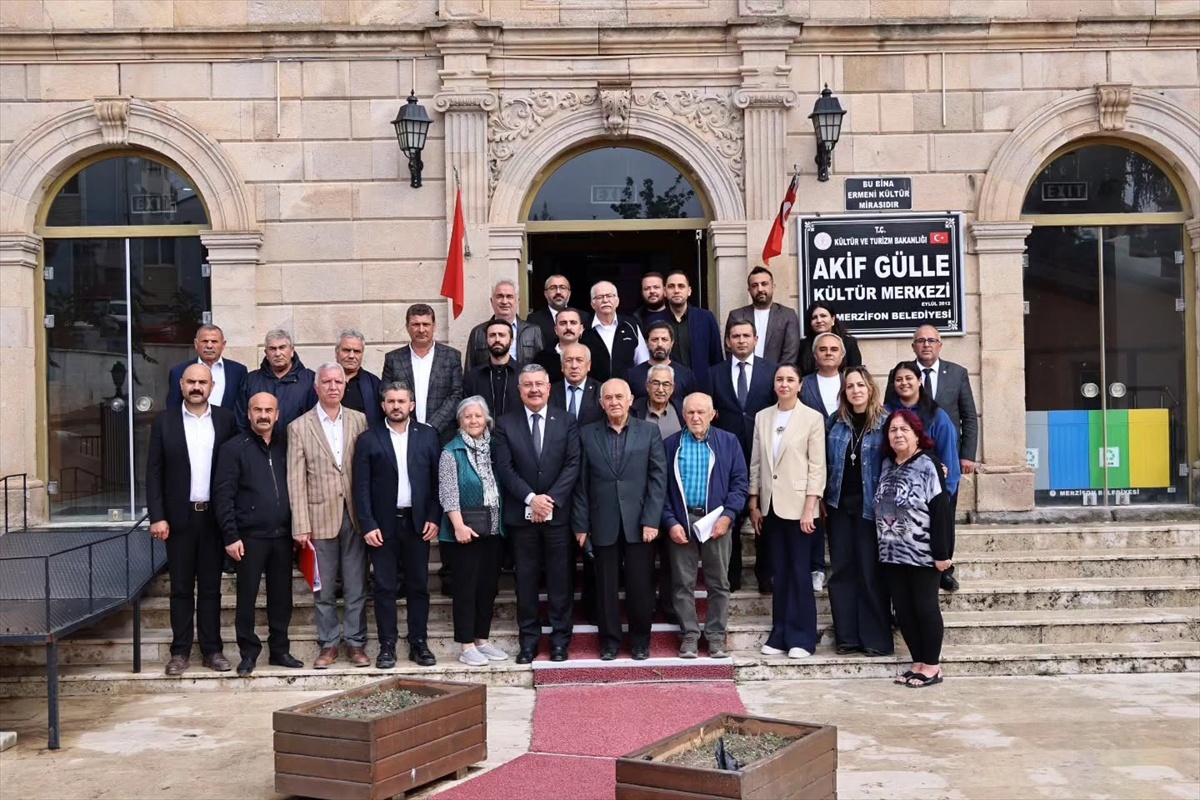 Merzifon Kent Konseyi\'nde Belediye Başkanı Alp Kargı tek aday olarak yeniden seçildi