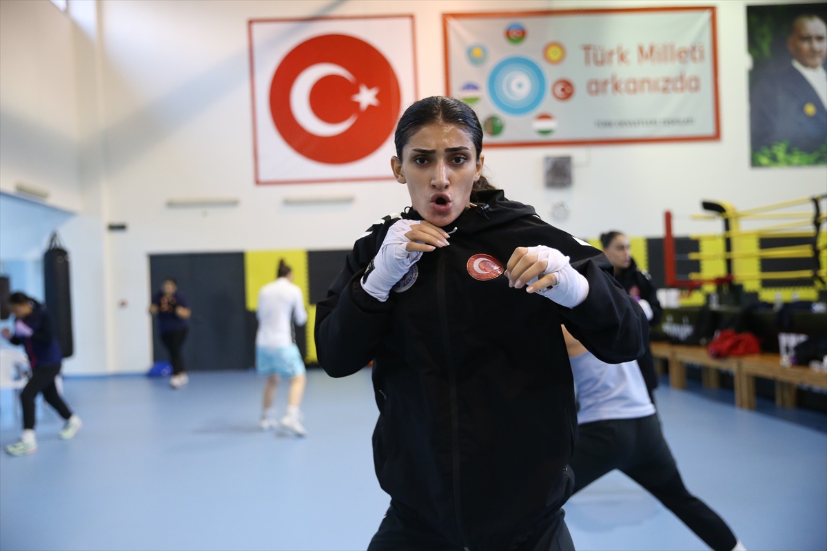 Milli boksör Pınar Benek, 23 Yaş Altı Avrupa Şampiyonası\'na Kastamonu\'da hazırlanıyor
