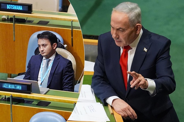 Azerbaycanlı temsilci, boş salona konuşan Netanyahu'yu sonuna kadar dinledi
