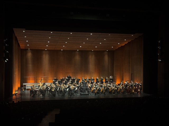 İngiliz Royal Philharmonic Orchestra, Petrenko yönetiminde AKM'de konser verdi