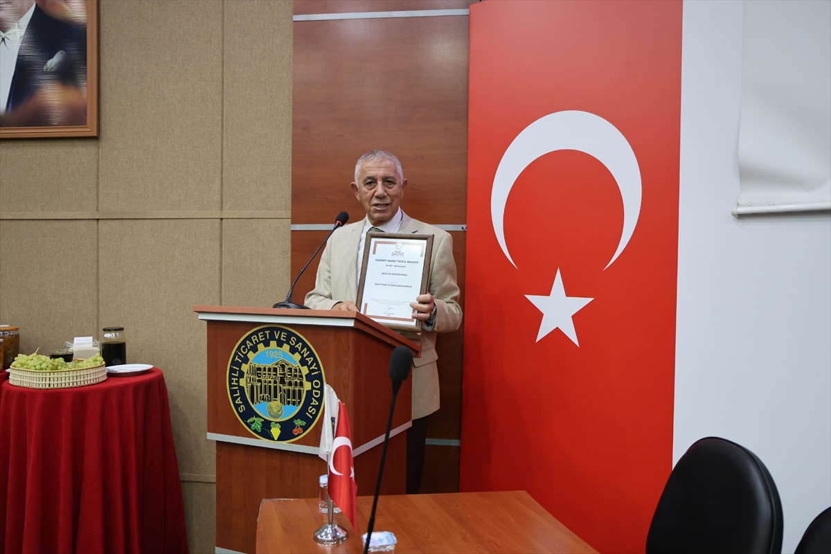 Salihli\'de geleneksel Sultani üzüm pekmezi TÜRKPATENT\'ten coğrafi işaret aldı