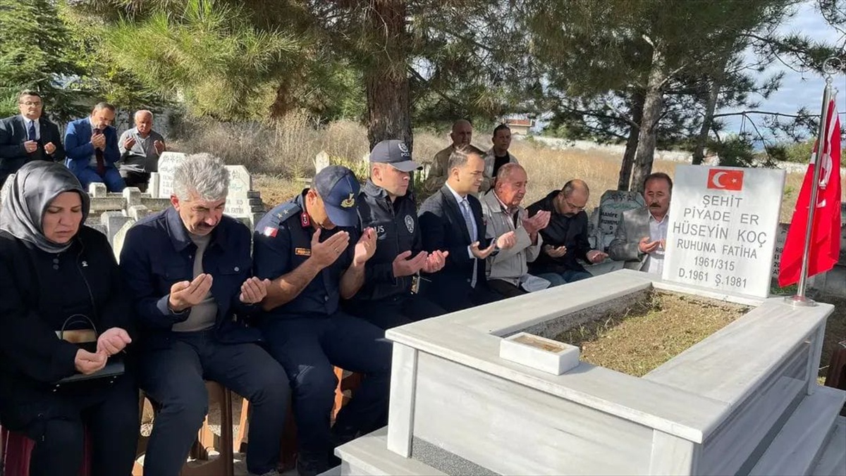 Şehit Hüseyin Koç Tosya\'da kabri başında anıldı