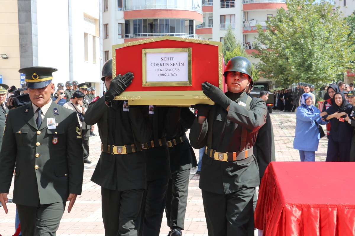 Şehit uzman çavuş, Elazığ’da toprağa verildi