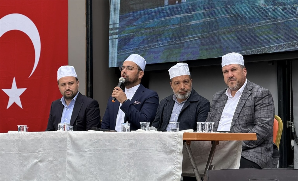 Sinop Durağan\'da Merkez Yeni Cami yenilenerek ibadete açıldı, Vali teşekkür etti