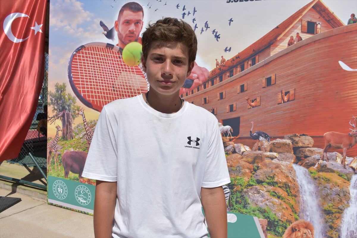 Şırnak\'ta Cudi Cup Tenis Turnuvası\'nda yarı finaller bitti, final yarın oynanacak