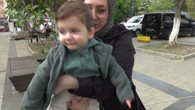 SMA Tip-1 hastası Uras Çağrı Çelik, 5 aylık Almanya tedavisi sonrası Sinop'a döndü