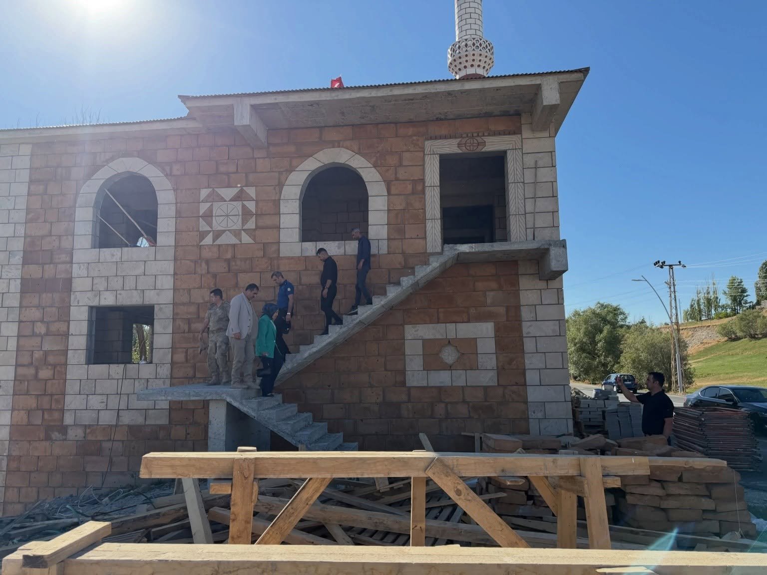 Taşlıçay Kaymakamı Kılıç ve Başkan Budak, kum ocağı ve otogar projelerini inceledi