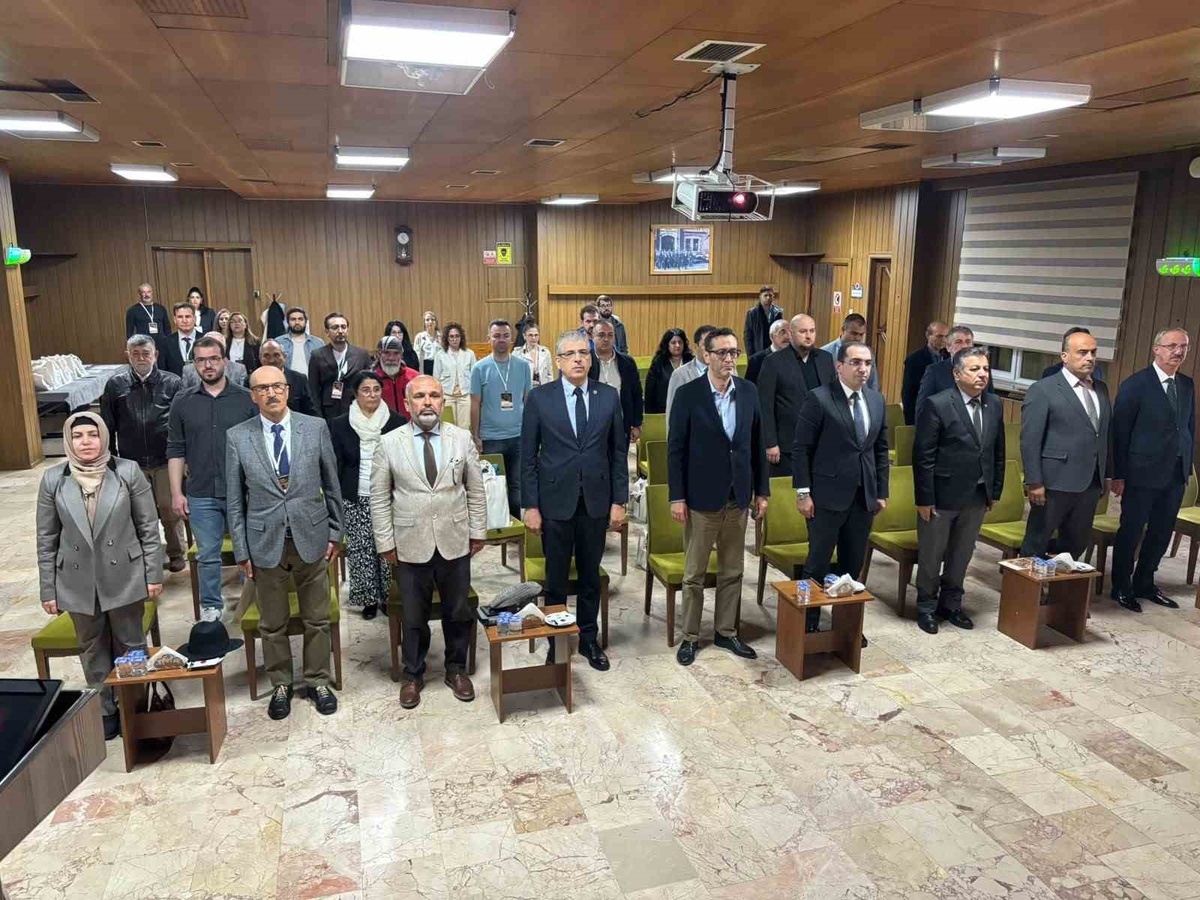 Tavşanlı\'da 6. Türkiye Tarihi Madenler Konferansı bilim insanlarını buluşturdu