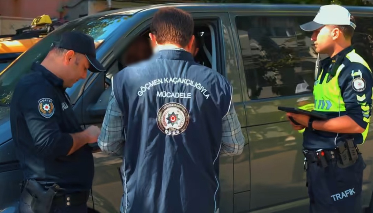 Tekirdağ\'da 3 bin 551 kişinin sorgulandığı uygulamada 6 Türk vatandaşı yakalandı