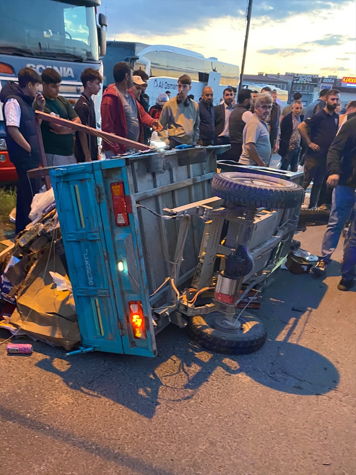 Tekirdağ Kapaklı\'da tırla çarpışan 3 tekerlekli motosiklet sürücüsü Çerkezköy\'de öldü