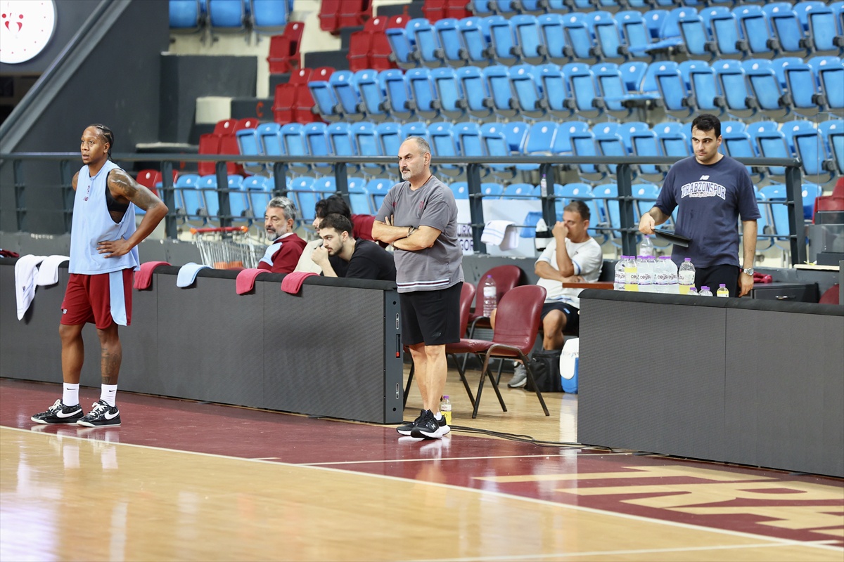 Trabzonspor Başantrenörü Ernak, Bursaspor maçıyla lige galibiyetle başlamak istiyor