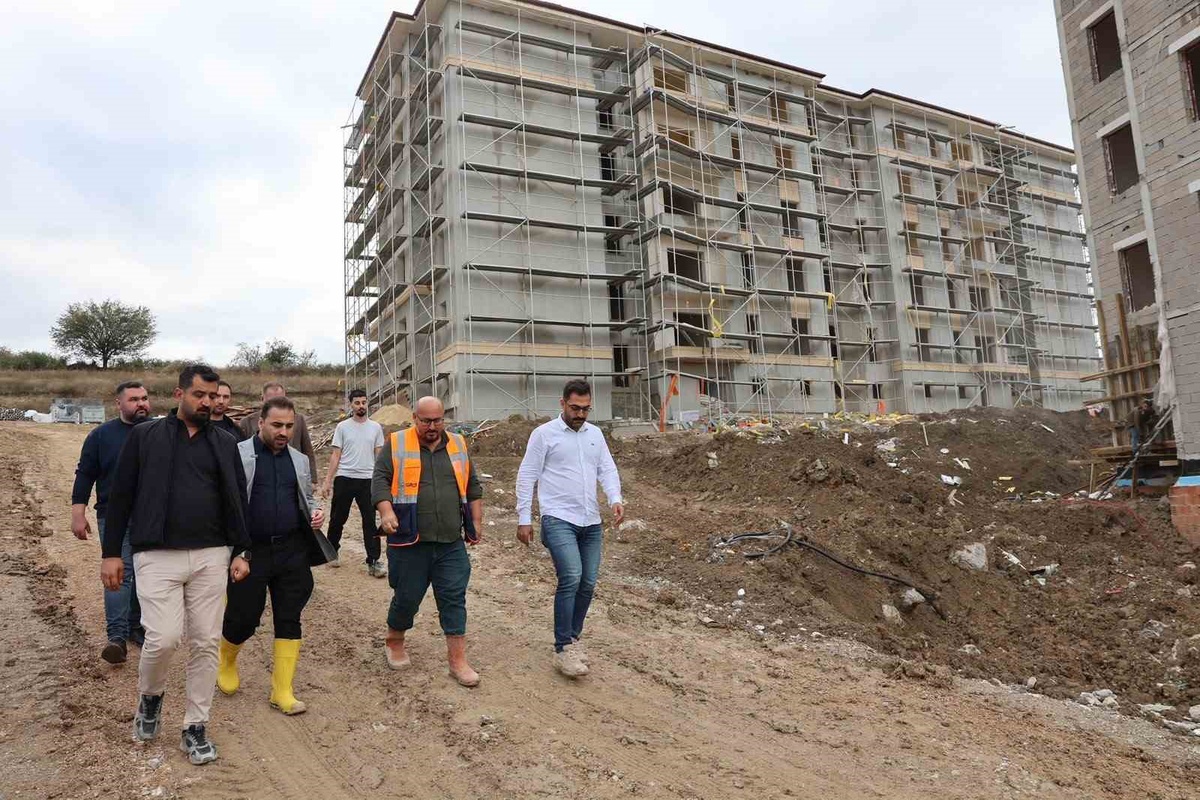 Vezirköprü\'de TOKİ\'nin 298 konutluk projesinde çalışmalar sürüyor