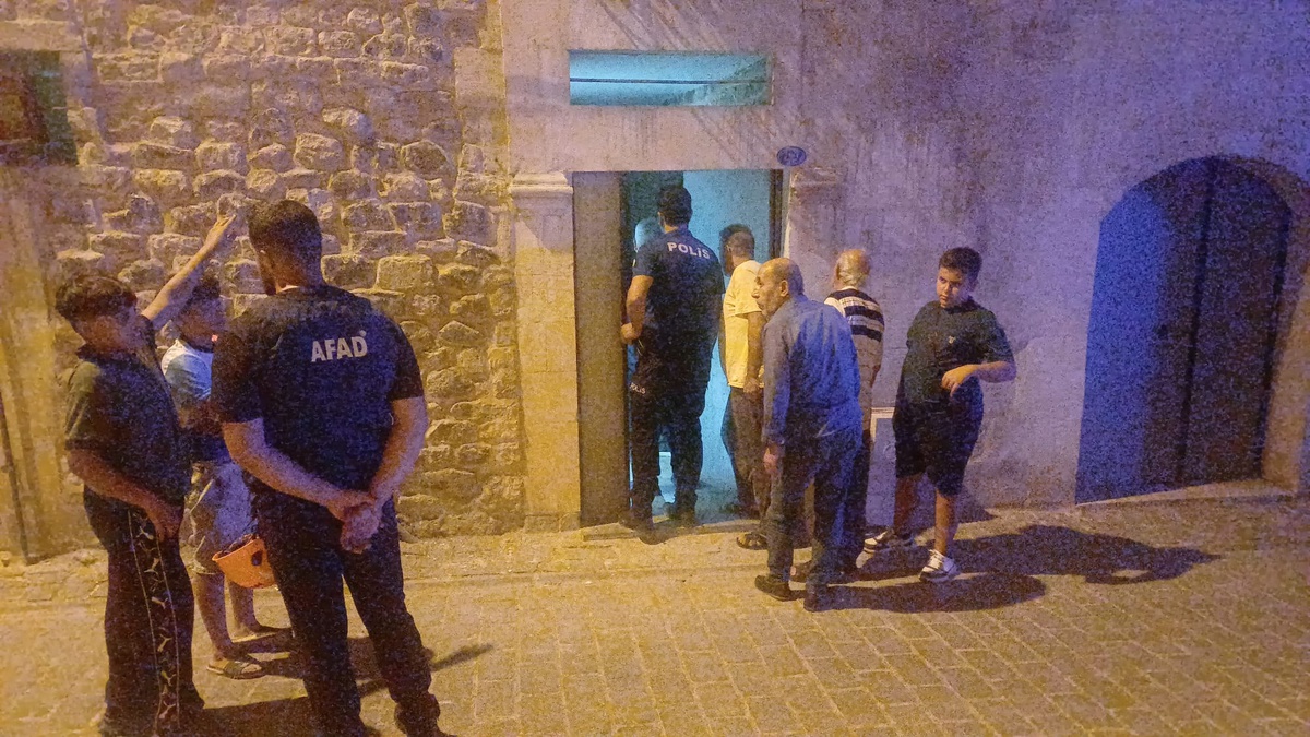 Kilis\'te bahçede oyun oynarken su kuyusuna düşen 13 yaşındaki çocuk kurtarıldı