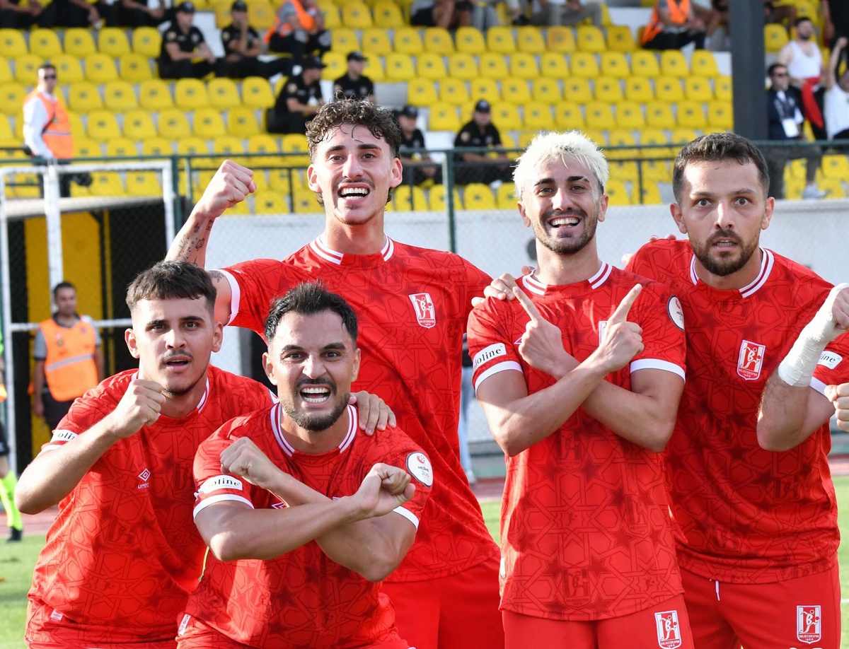 9 puanlı lider Balıkesirspor, yarın taraftarsız Eskişehirspor deplasmanına çıkıyor