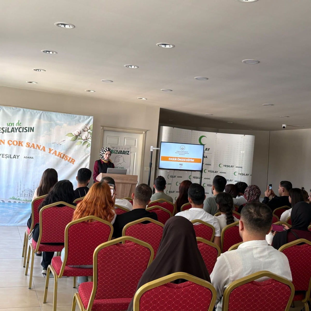 Evlilik kredisi başvurusu yapan çiftlere Adana\'da evlilik öncesi eğitim verildi