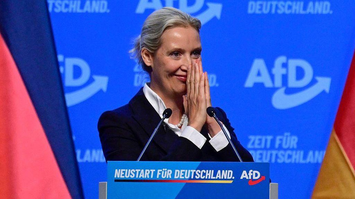 AfD Mecklenburg-Batı Pomeranya\'da yüzde 38 oy aldı, CDU yüzde 4,9\'da kaldı