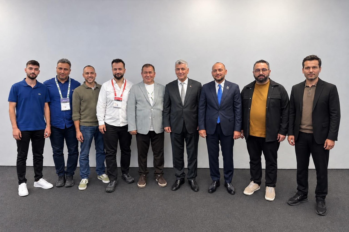 ANKARALI REKLAMCILAR 150 KİŞİLİK HEYETLE SIGN İSTANBUL\'DA
