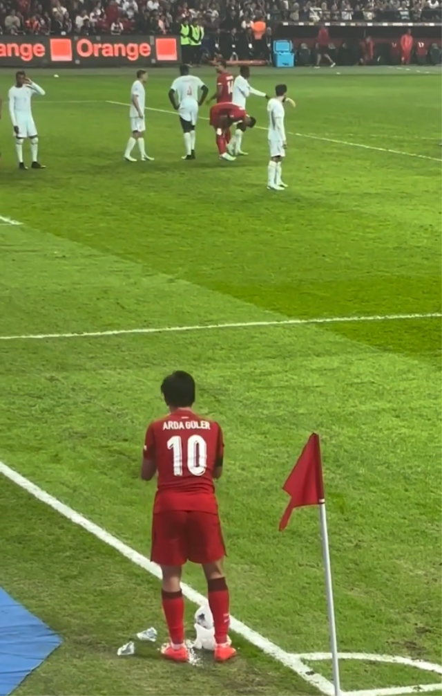 Arda Güler su istedi, taraftar anında karşılık verdi! Tüyler diken diken