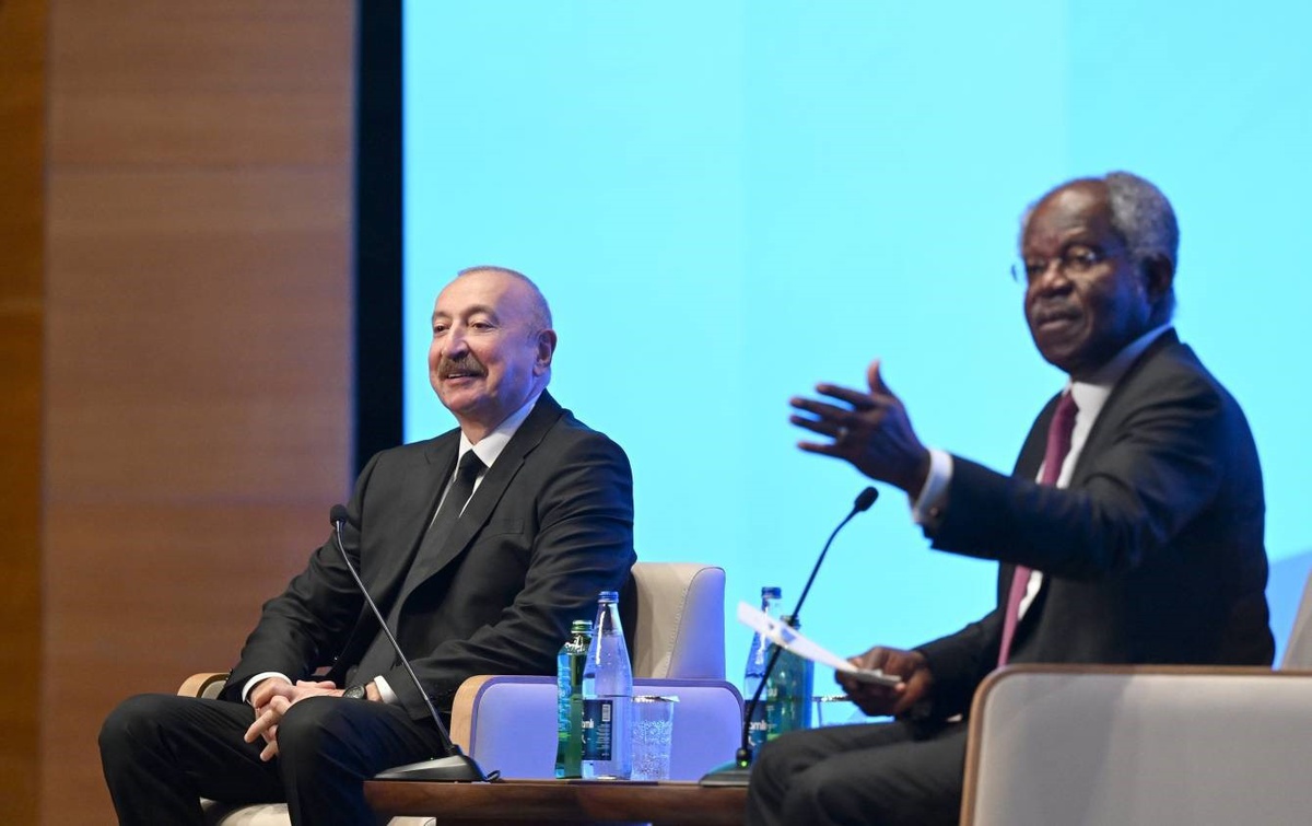 Cumhurbaşkanı Aliyev, transit yüklerin bu yıl 16 milyon tona ulaşacağını söyledi