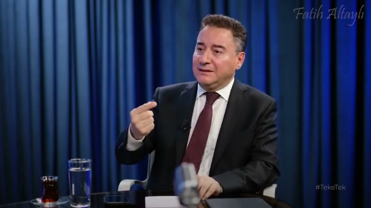 Babacan, fon krizinde SPK kadrosu değişmeden güven sağlanamaz dedi