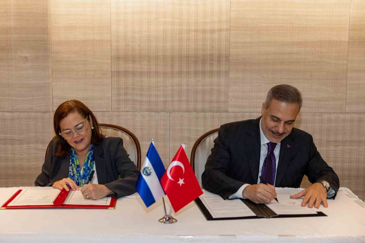 Fidan, El Salvadorlu mevkidaşı Hill ile çifte vergilendirme anlaşmasını imzaladı