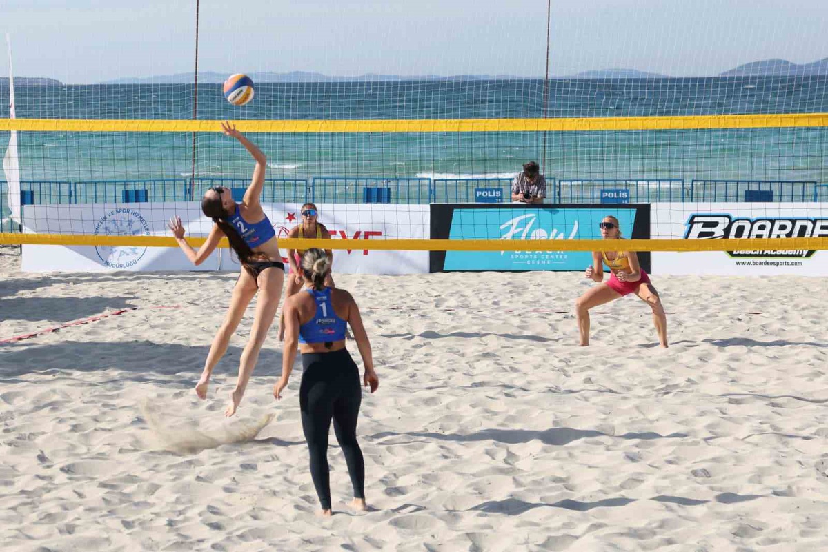 Çeşme'de Uluslararası Grand Slam Plaj Voleybolu 68 sporcuyla yarın sona eriyor