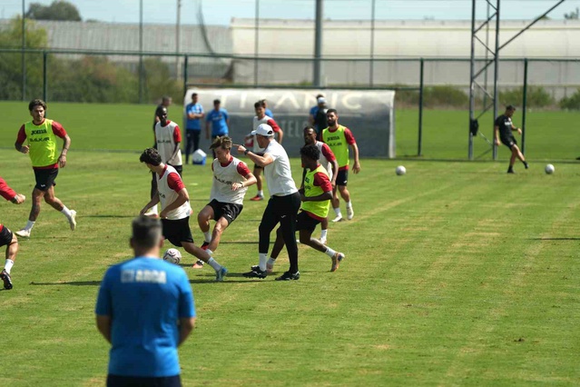 Çorum FK, Antalya'da günün ilk antrenmanını Burak Yılmaz'la yaptı