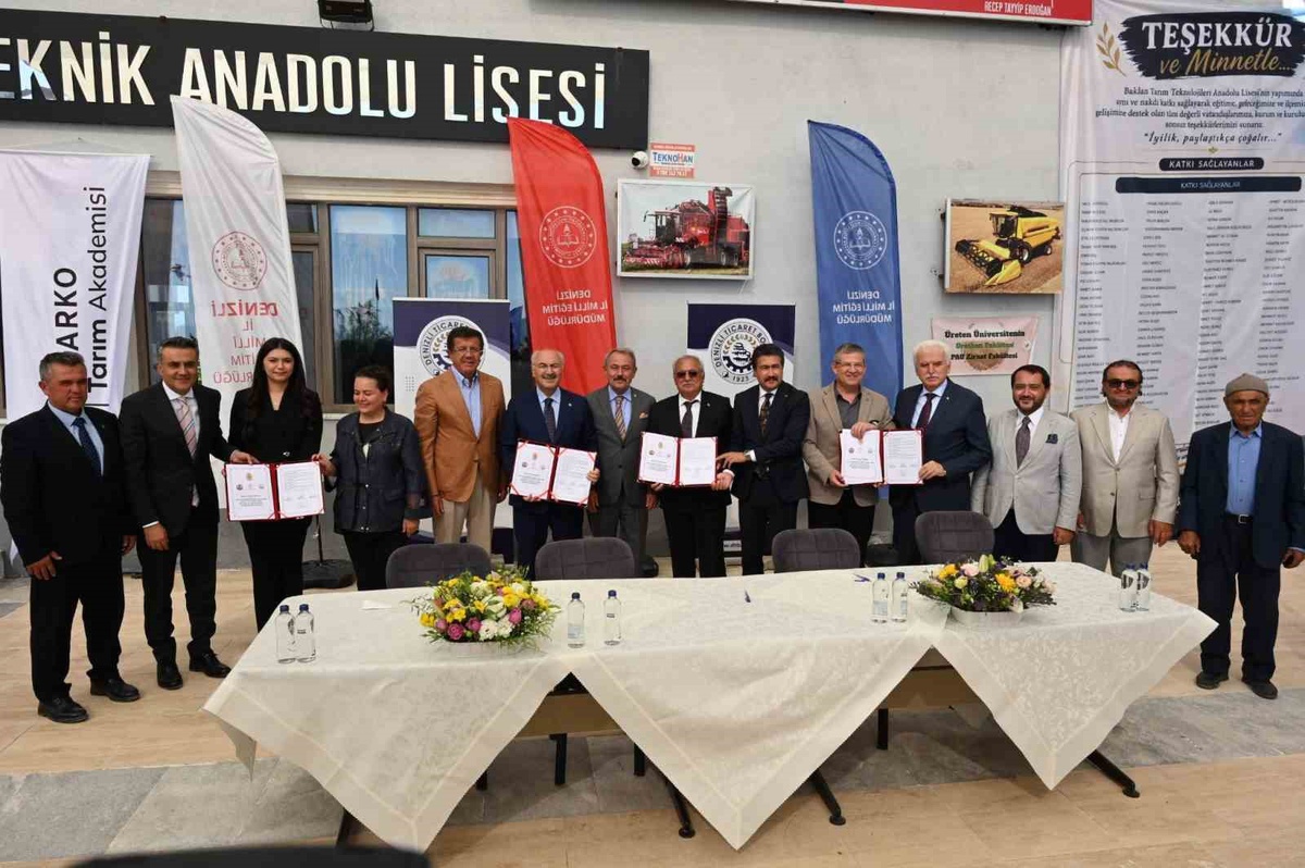 Denizli\'de Baklan Tarım Lisesi\'ne uygulamalı eğitim protokolü imzalandı
