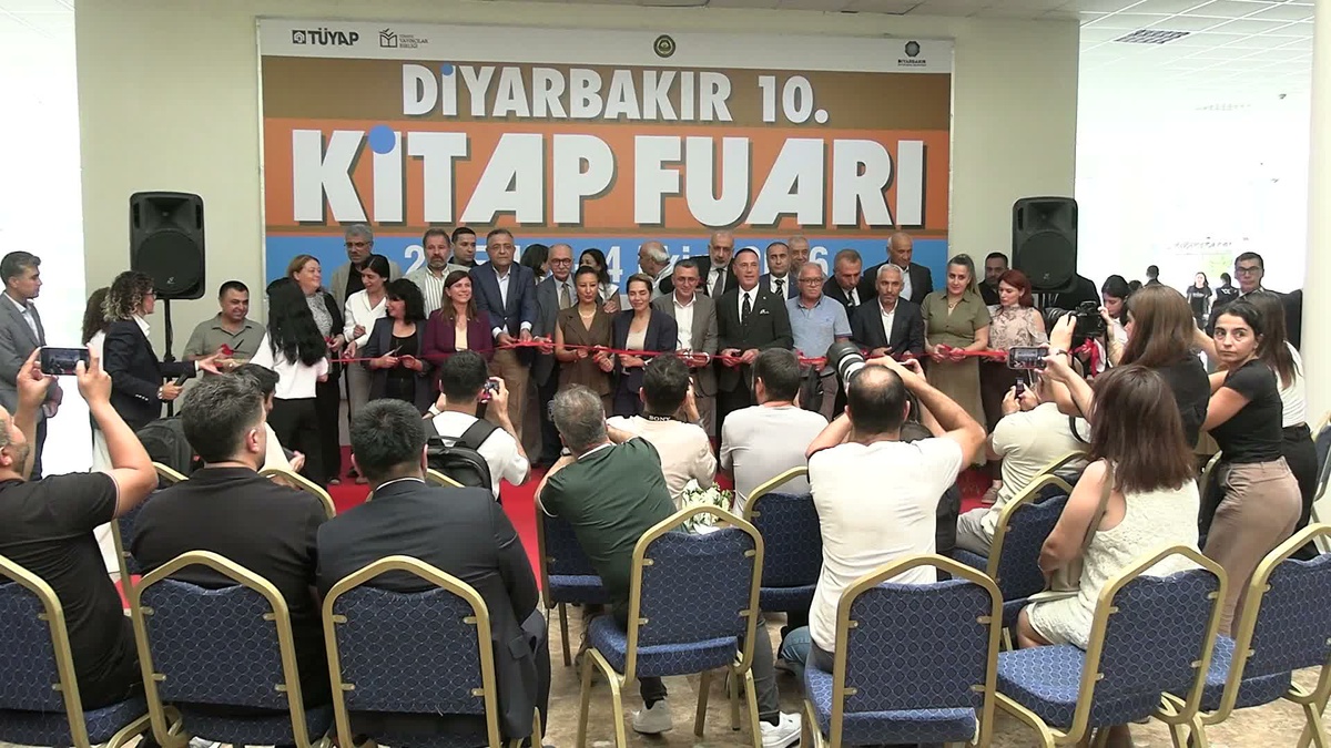 Diyarbakır 10. Kitap Fuarı açıldı, 125 katılımcı arasında 27 Kürt yayınevi var