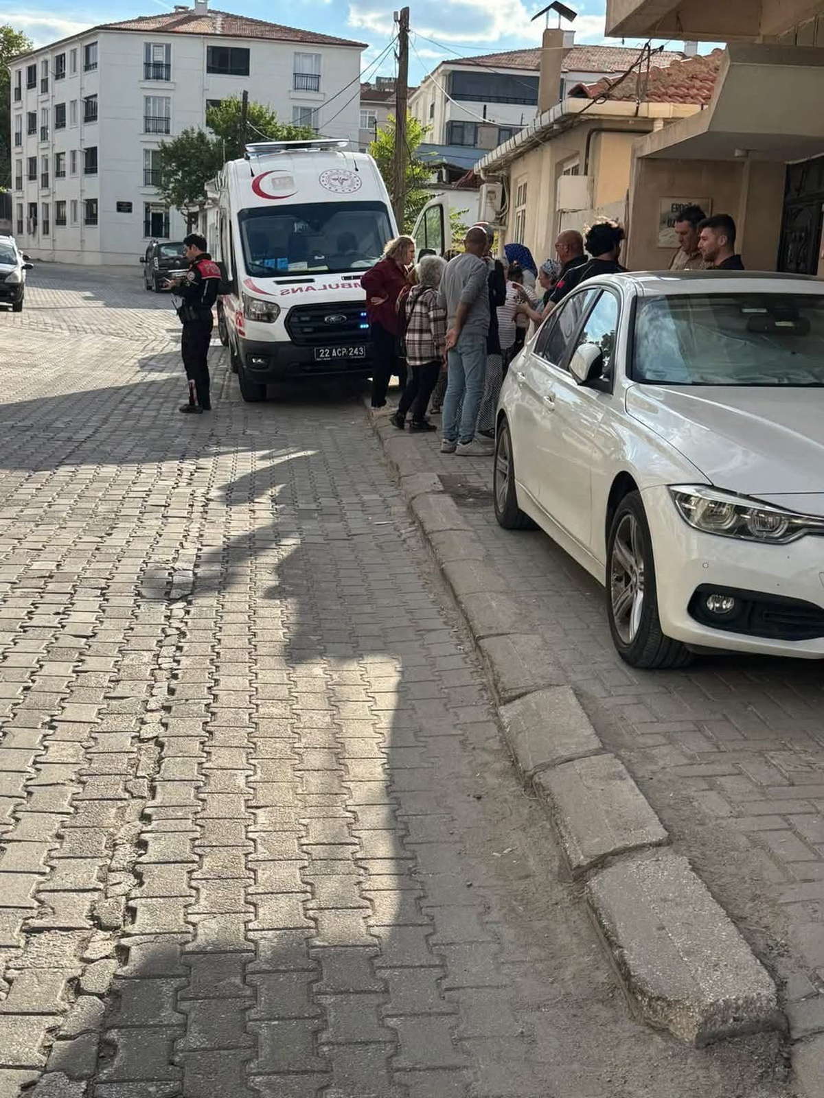 Uzunköprü\'de yalnız yaşayan 80 yaşındaki kadının cansız bedeni evinde bulundu