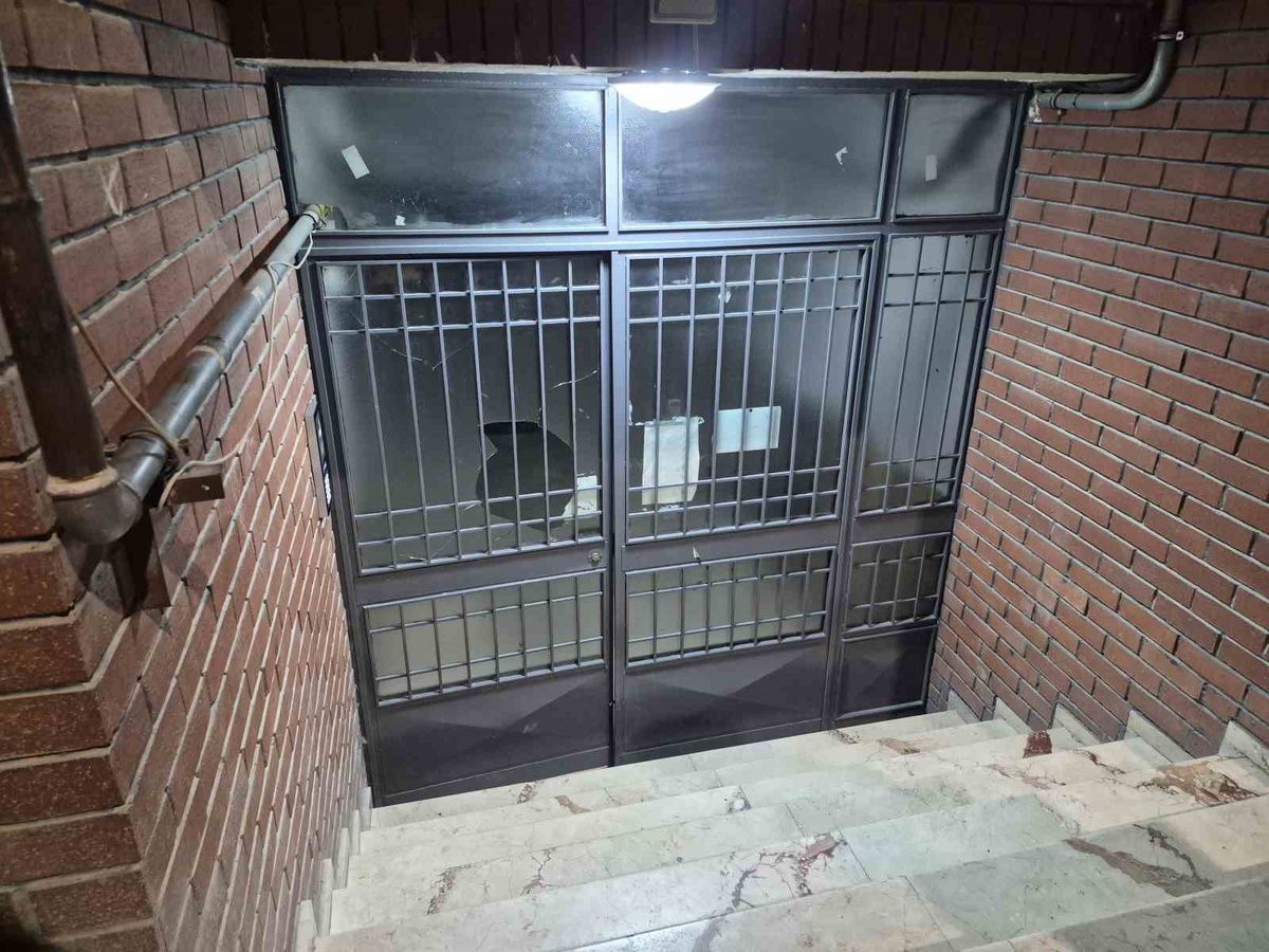 Eskişehir\'de Semih Köse\'nin evine girmeye çalışan şahıs kameraya yansıdı