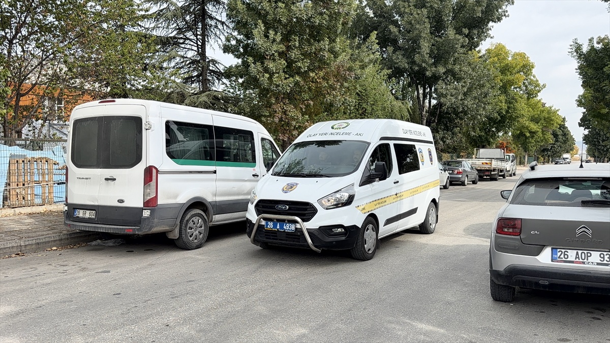 Eskişehir Odunpazarı\'nda fabrikada 7,5 metreden düşen 52 yaşındaki işçi vefat etti
