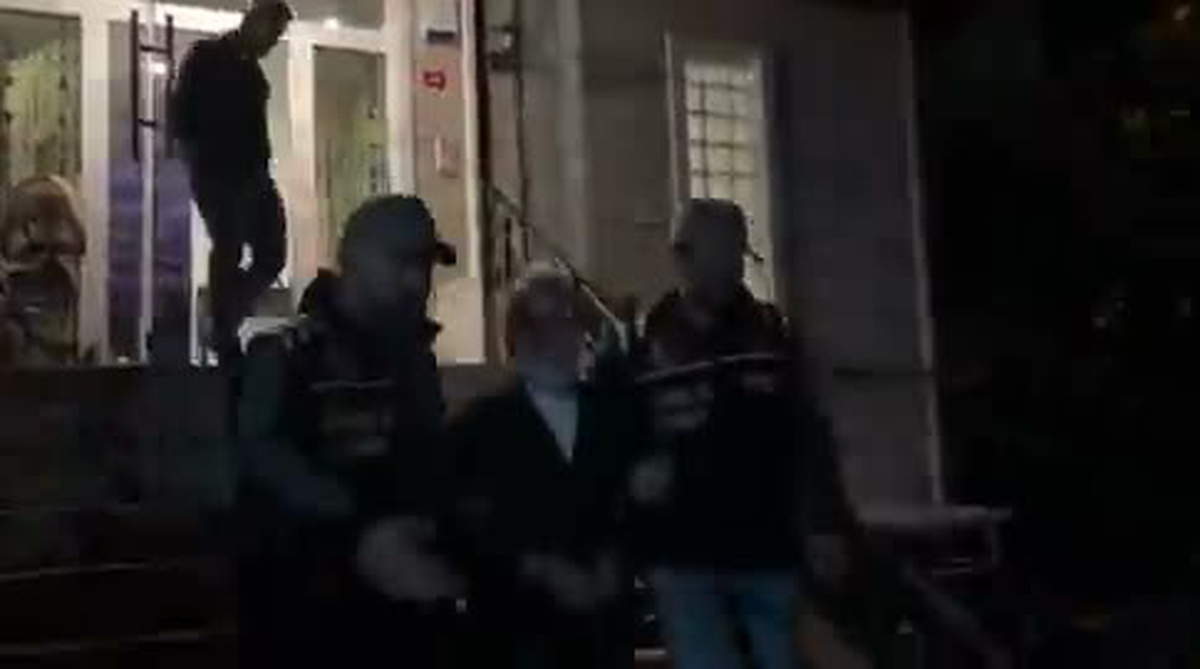 Gazeteci Ali Tarakçı, halkı yanıltıcı bilgiyi yayma suçlamasıyla gözaltına alındı