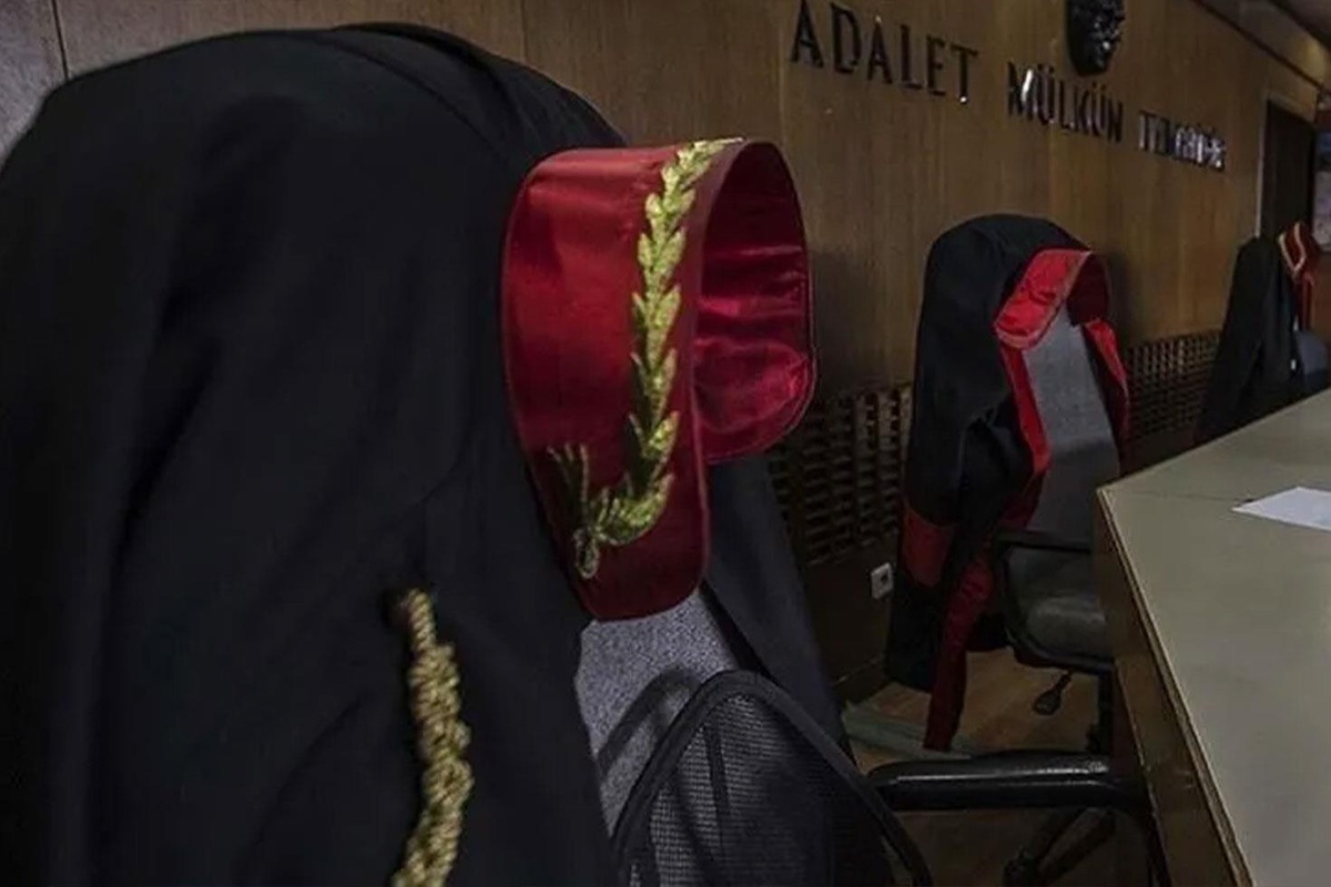 HSK kararı Resmi Gazete\'de: Birinci sınıfa ayrılma incelemesine girecek 86 hakim ve savcı belli oldu