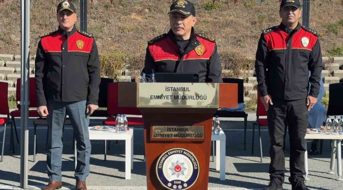İstanbul\'da motosikletli polis tim eğitimini tamamlayan 100 personel görev yapacak
